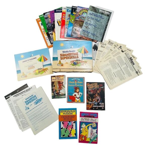 Vintage Weekly Reader Summer Superskills Reading Kit - Picture 1 of 16